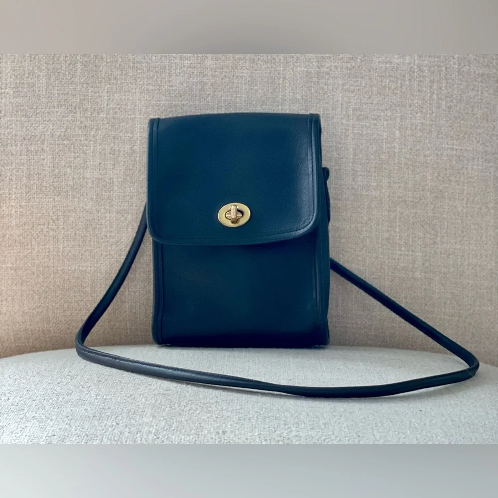 Vintage Coach Scooter Bag - Picture 1 of 11